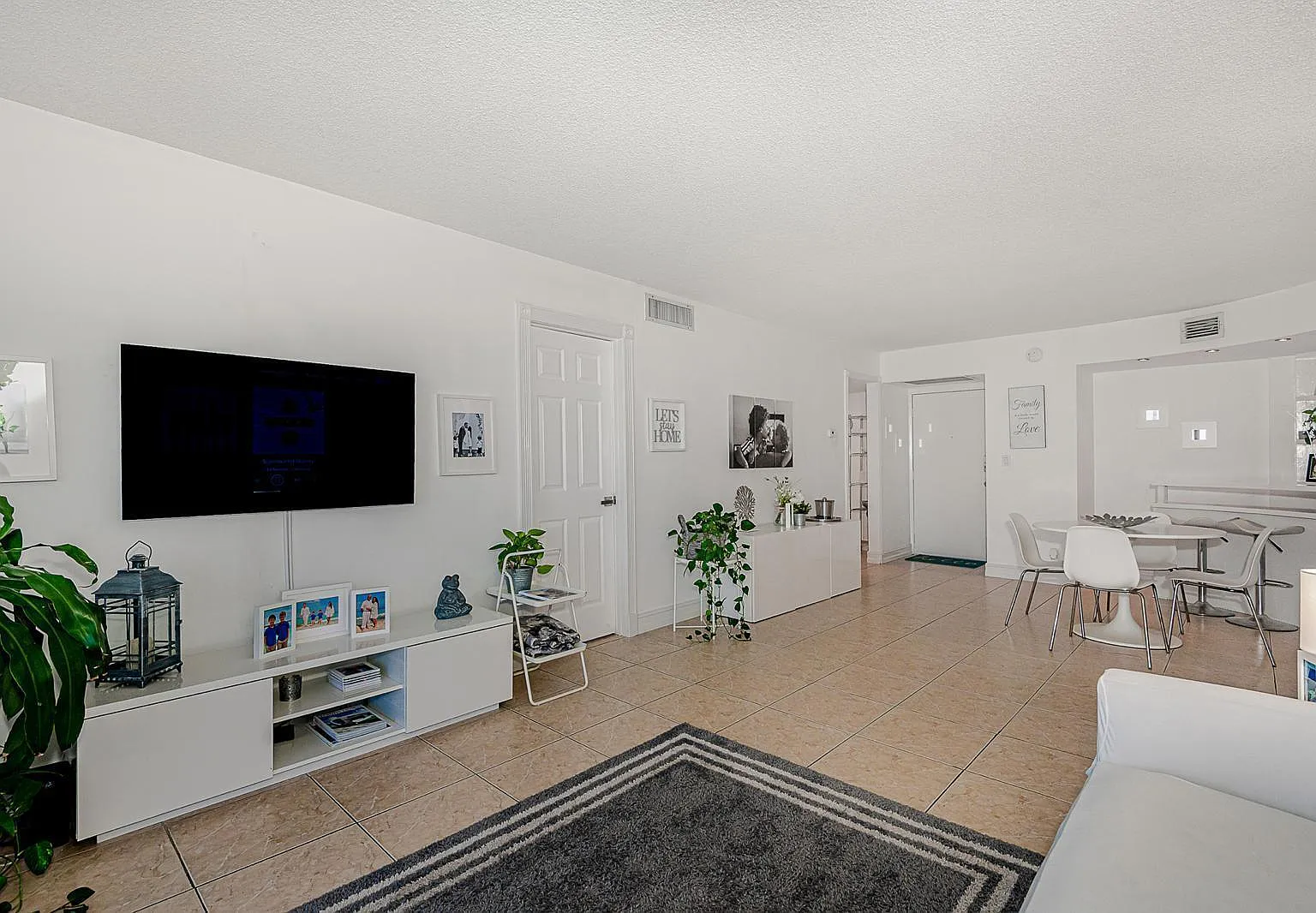 2 bed, 2.0 bath, 994 sqft, $2,200 — Photo 4