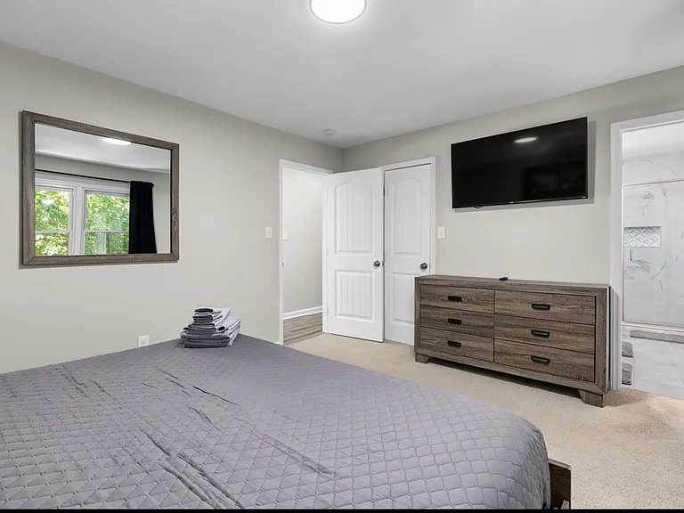 1048 Ivy Ln — Photo 24