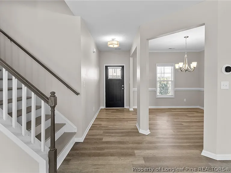 120 Chatfield Dr — Photo 6