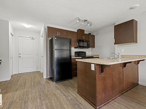 4th image of 5521 7th Ave SW #303
