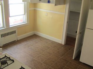 281 Weequahic Ave #1, Newark, NJ 07112