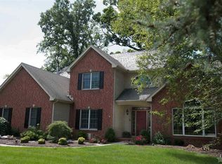 2412 Lake Ridge Dr, Fort Wayne, IN 46804