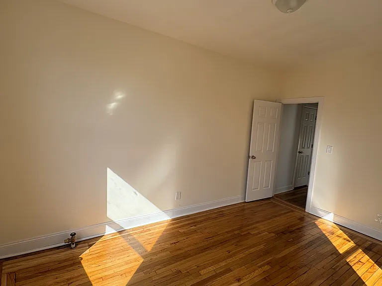 3154 Grand Concourse #5 — Photo 8