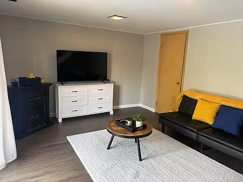 8728 Grimes Ave NW — Photo 10