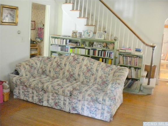 2nd image of 58 Ely St
