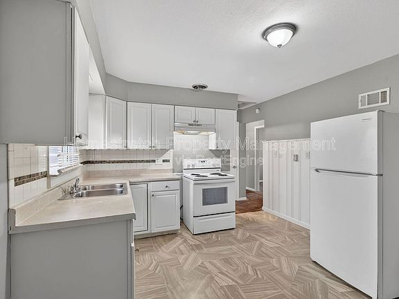 4th image of 12070 Garden Ln