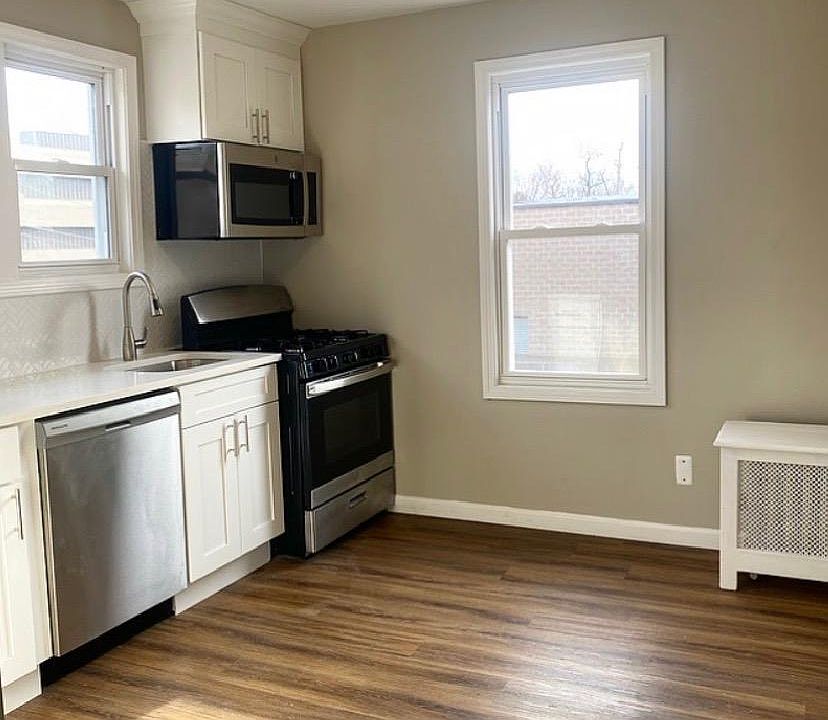1st image of 165 Heights Ave