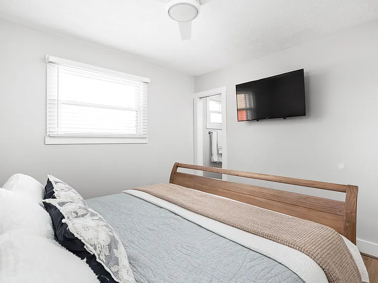 7130 Pin Oak Dr — Photo 24