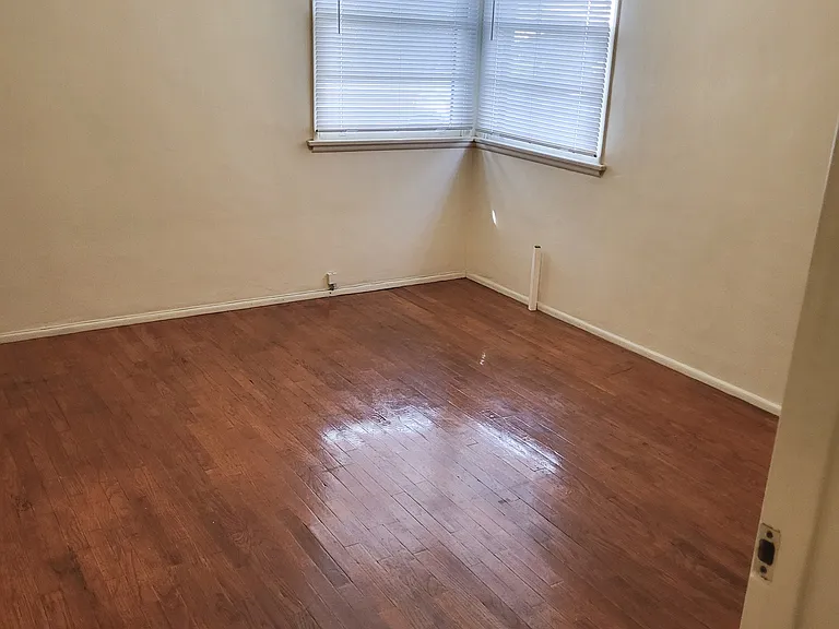 2563 Nina St — Photo 10
