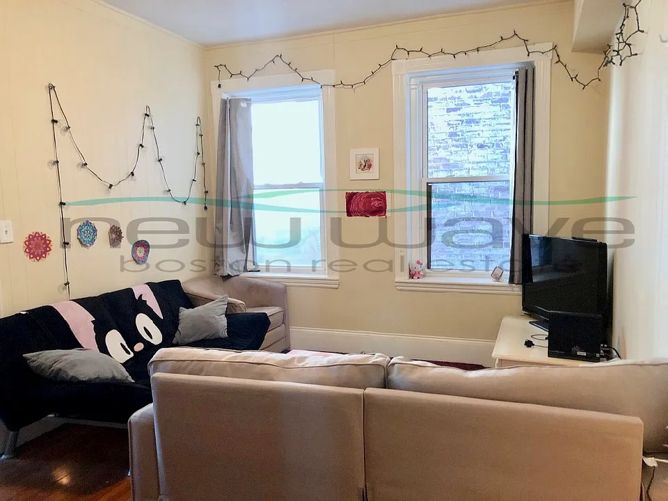 69 S Huntington Ave #2