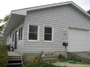 712 S 1st St, Oregon, IL 61061