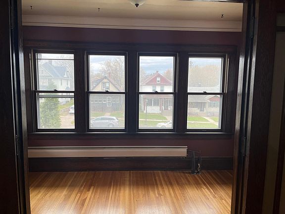 4th image of 1019 Marshall Ave