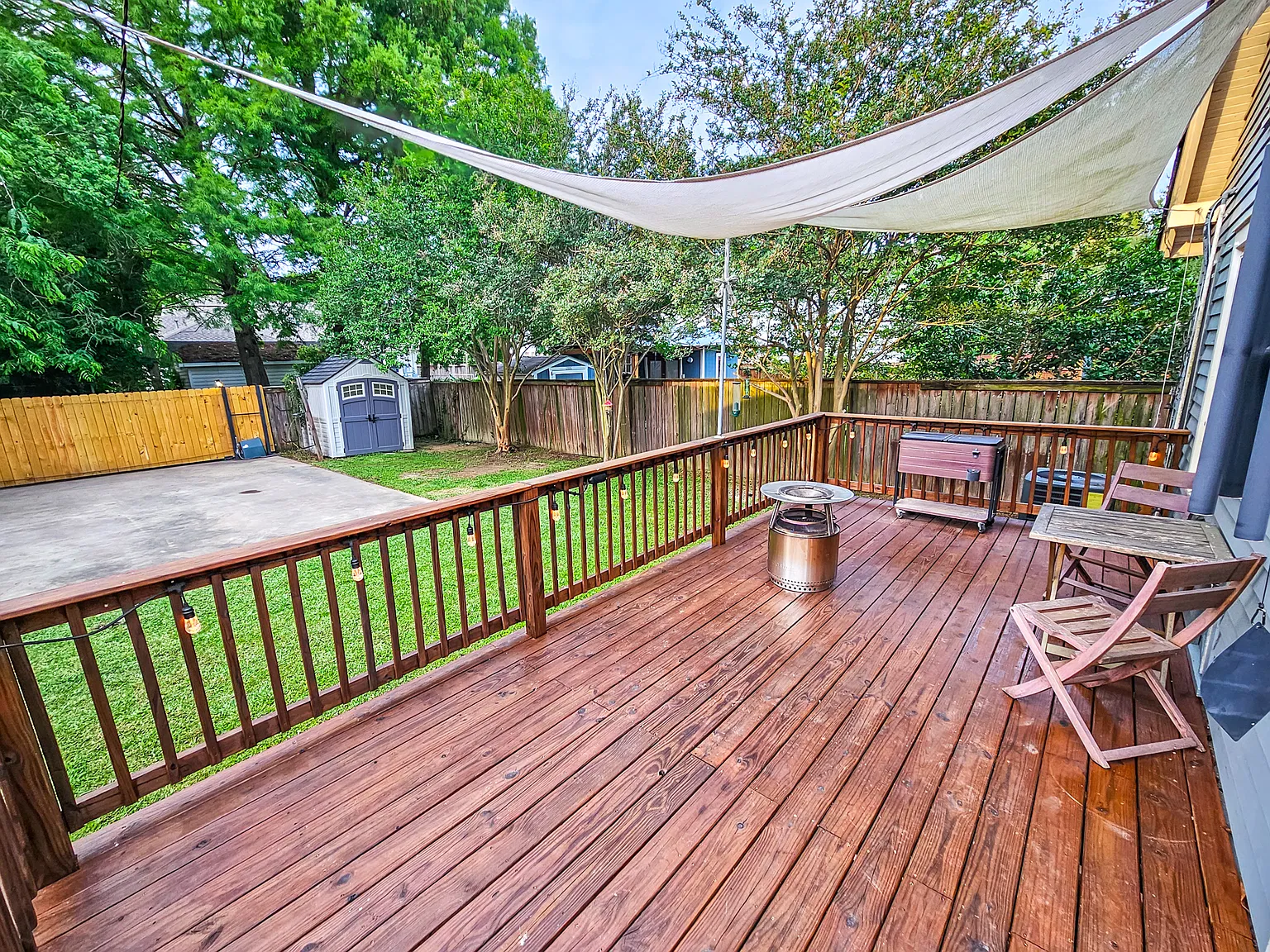 3 bed, 1879 sqft, $2,400 — Photo 2