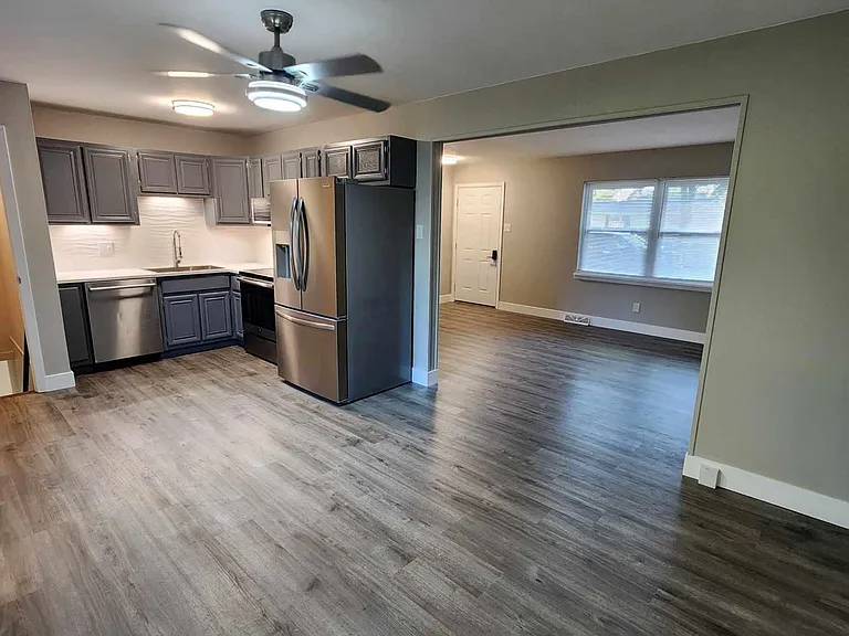 1732 Christine Dr — Photo 20