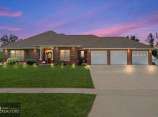 3612 Royal Dr SW, Cedar Rapids, IA 52404