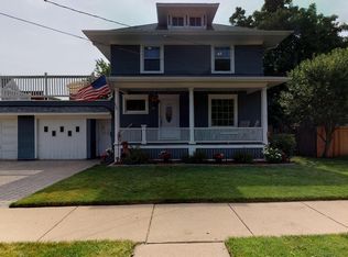 121 Hamilton Ave, Elgin, IL 60123