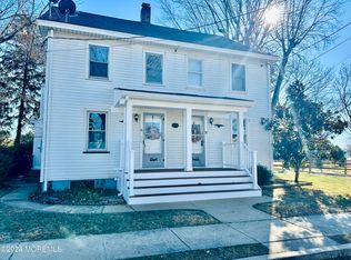41 Hamilton St, Allentown, NJ 08501