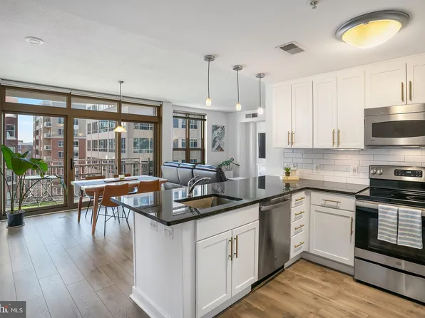 888 N Quincy St Unit 710, Arlington, VA 22203