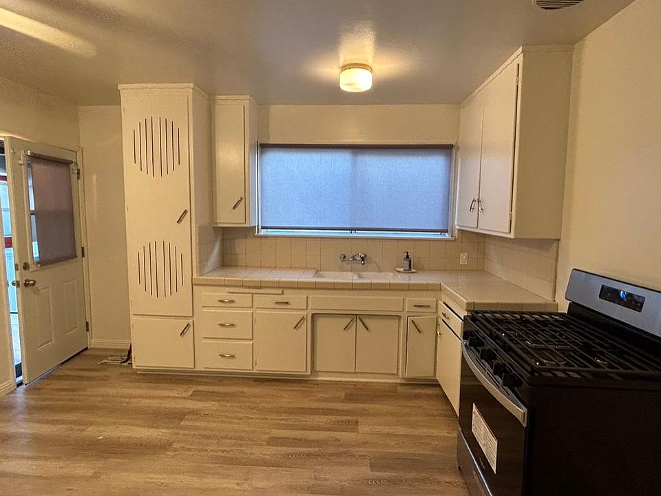 Kitchen and new stove