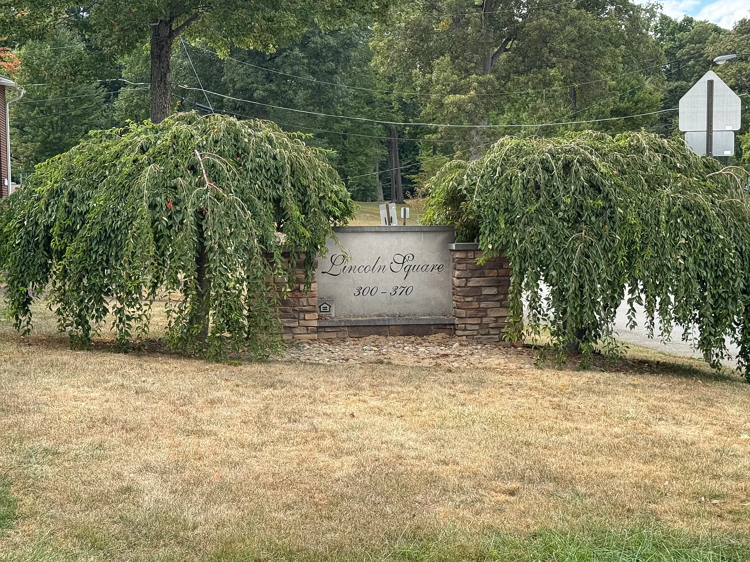 2 bed, 1.5 bath, $1,200 — Photo 2