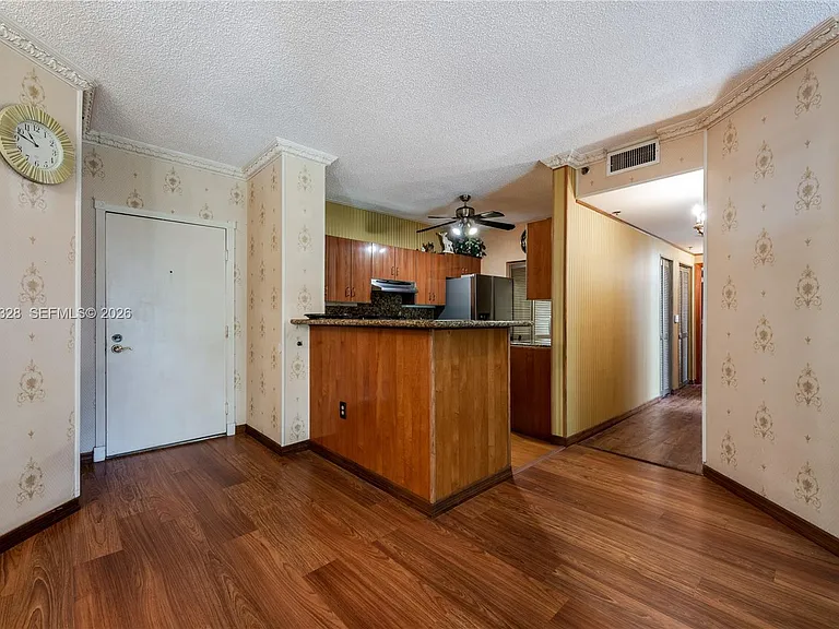 19601 E Country Club Dr #7102 — Photo 11