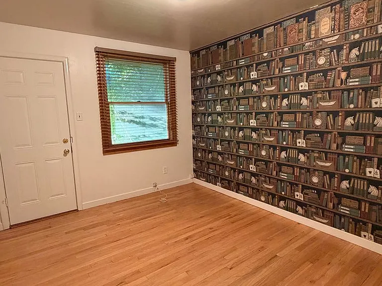 2055 Maryal Dr — Photo 7