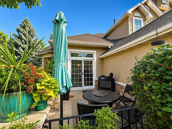 3rd image of 13904 Shoreside Ct