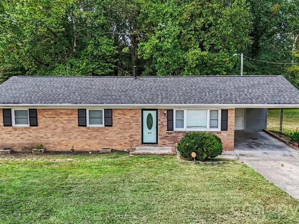 829 Vancouver Ln, Gastonia, NC 28052