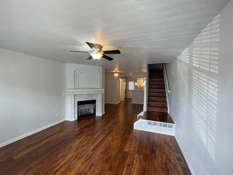 8288 S Fillmore Cir — Photo 10