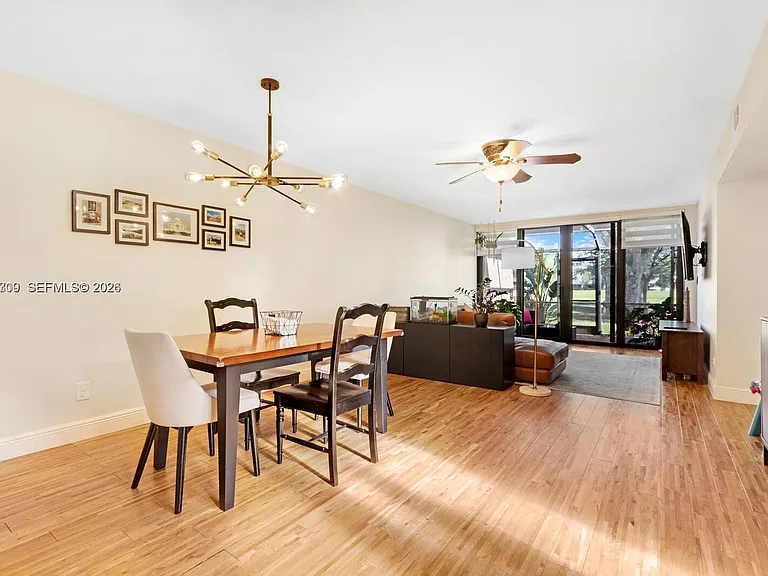 1411 W Fairway Rd #VILLA — Photo 16