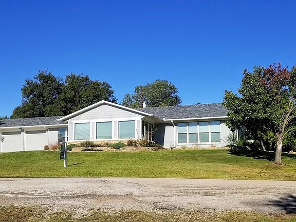 3rd image of 825 Highridge Dr