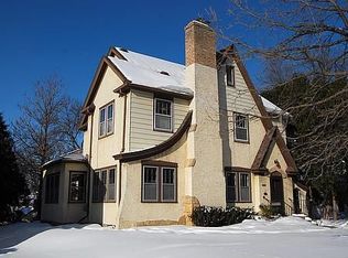 565 Mount Curve Blvd, Saint Paul, MN 55116