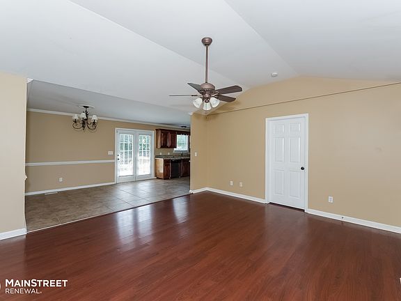 4th image of 2900 Wills Ct