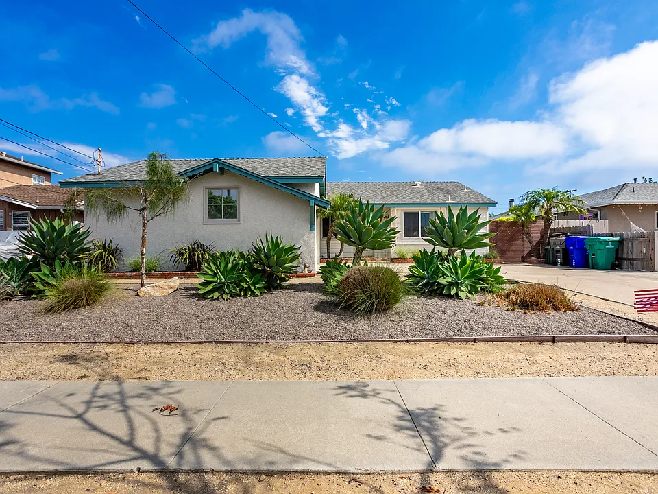 4781 Mount Bigelow Dr