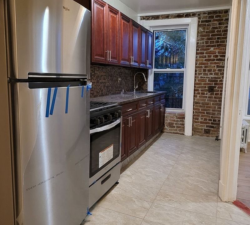 1st image of 14 Monaco Pl #3