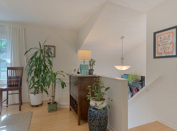 4th image of 45 Gibson Dr