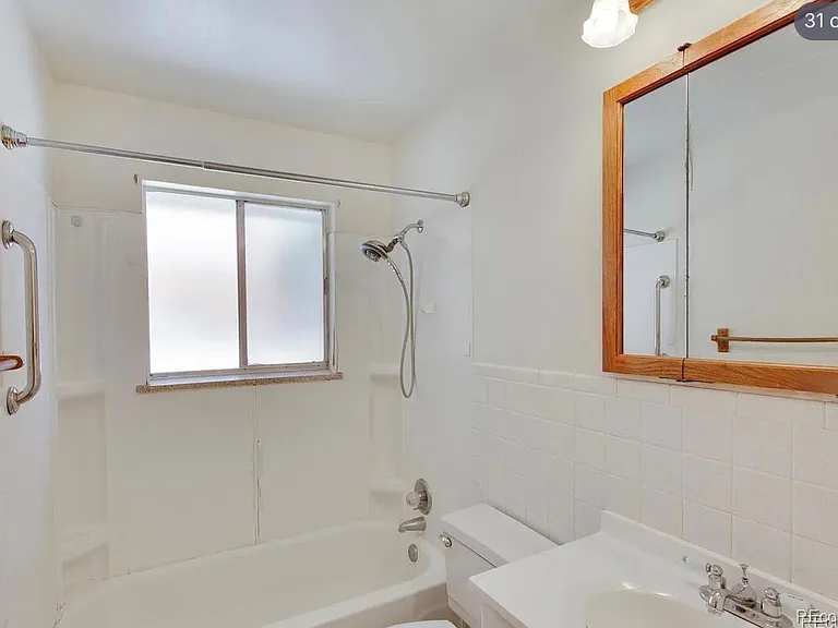 1409 Pike St — Photo 6