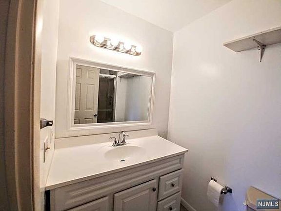 4th image of 216C Washington Ave Unit 216C