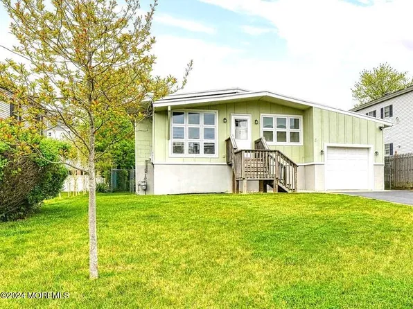 30 Grant Avenue, Rumson, NJ 07760