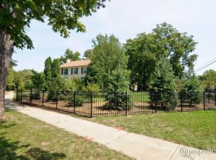 15 Indian Tree Dr, Highland Park, IL 60035