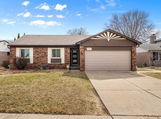 18250 Millstone Dr, Macomb, MI