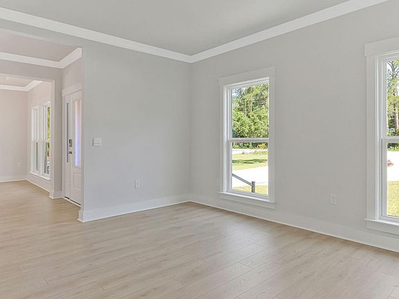 4th image of 7185 Helms Rd