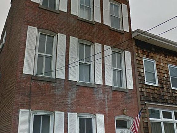 3rd image of 307 N 2nd St #3