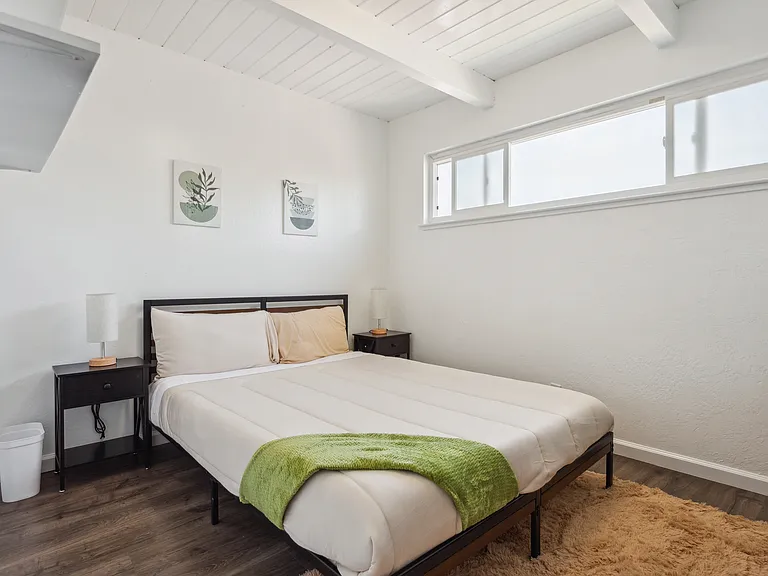 2312 Bonar St #C — Photo 5