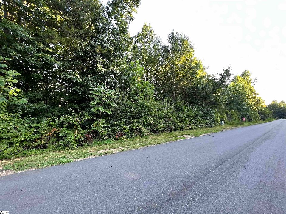 2nd image of 44 Packforest Rd
