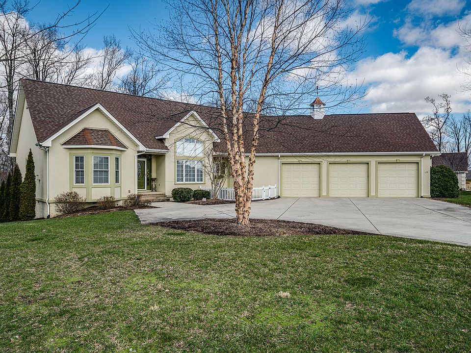 1st image of 139 Hickory Ridge Ln