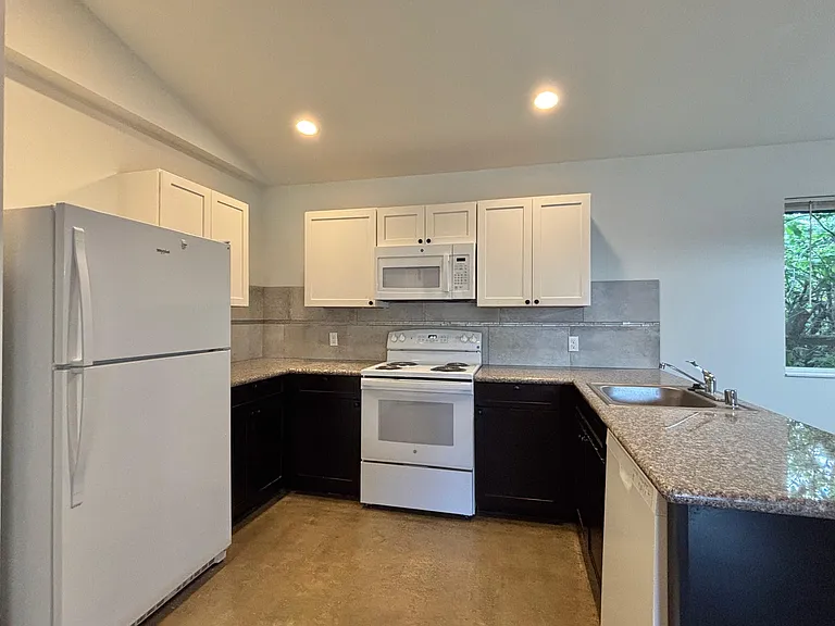 11908 E 4th Ave #1 — Photo 4