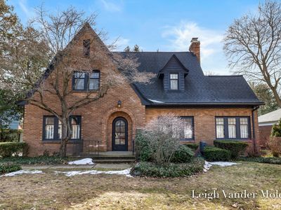 414 Cheshire Dr NE, Grand Rapids, MI, 49505