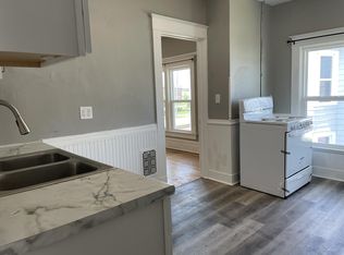 312 Broad St #A, Oshkosh, WI 54901