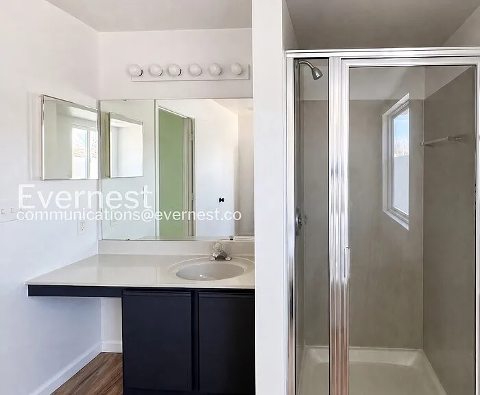 129 Royallbrook Ln — Photo 6